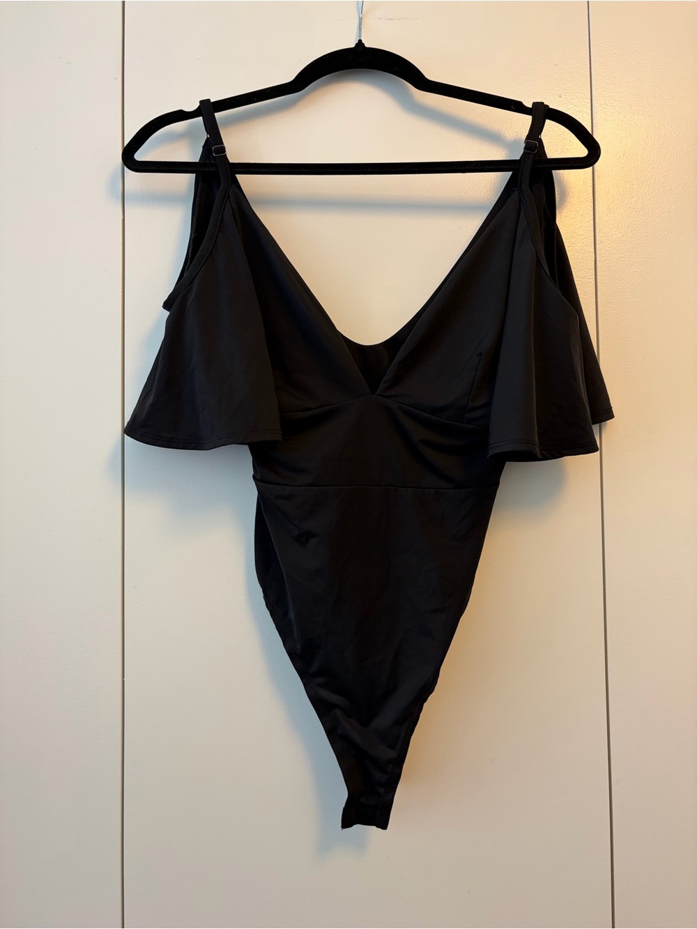 Lulus Black cold shoulder ruffle sleeve bodysuit